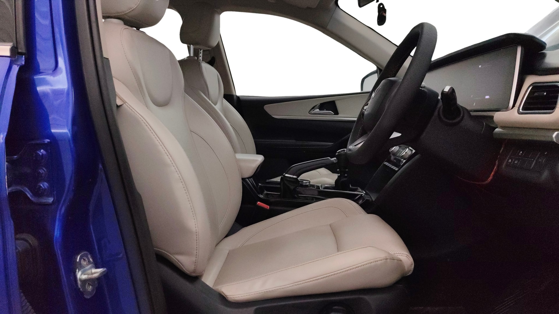 Used 2022 Mahindra XUV700 Used 2022 Mahindra XUV700
