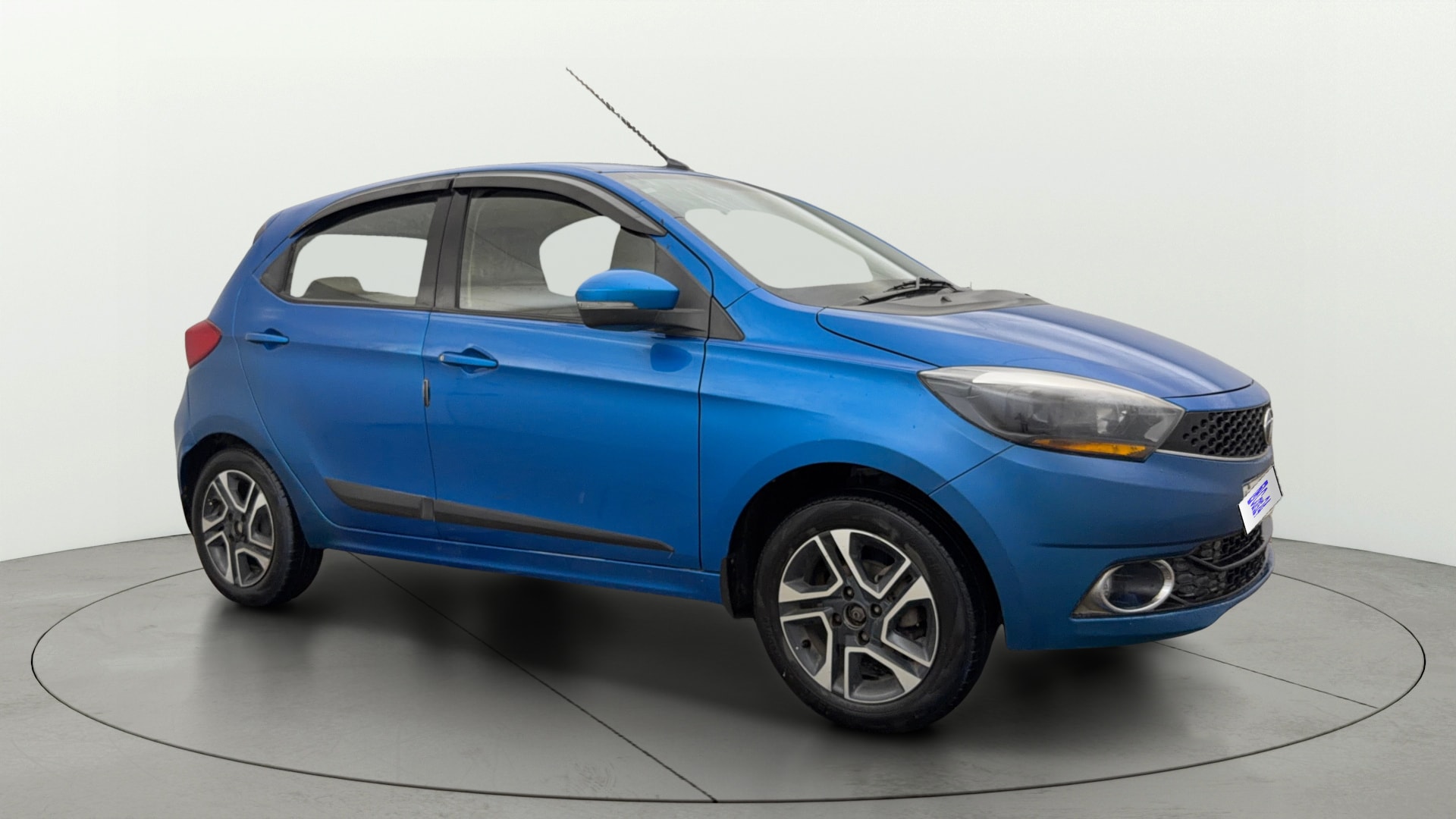 View 2019 Tata Tiago Revotorq XB Image 35 Used 2019 Tata Tiago Revotorq XB Image 35