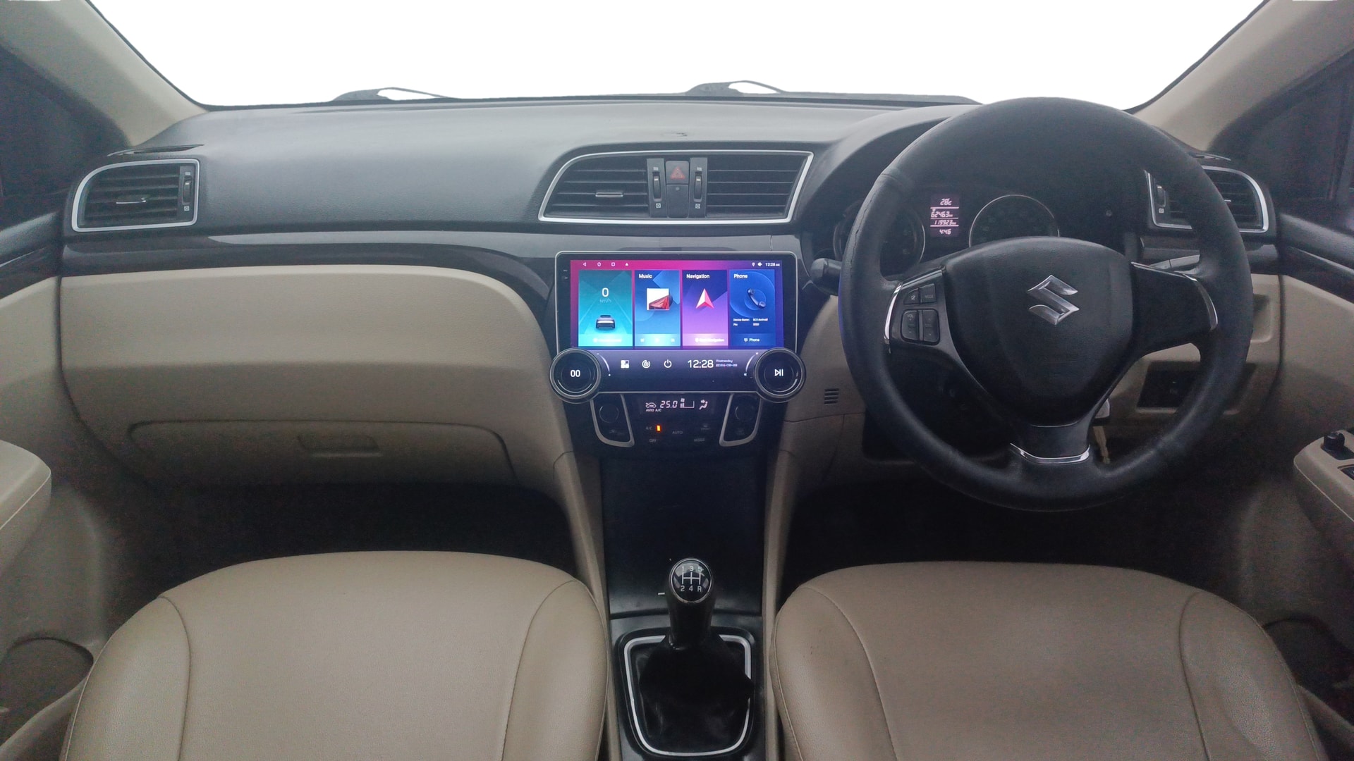 View 2015 Maruti Suzuki 1000 Base Variant Image 29 Used 2015 Maruti Suzuki 1000 Base Variant Image 29