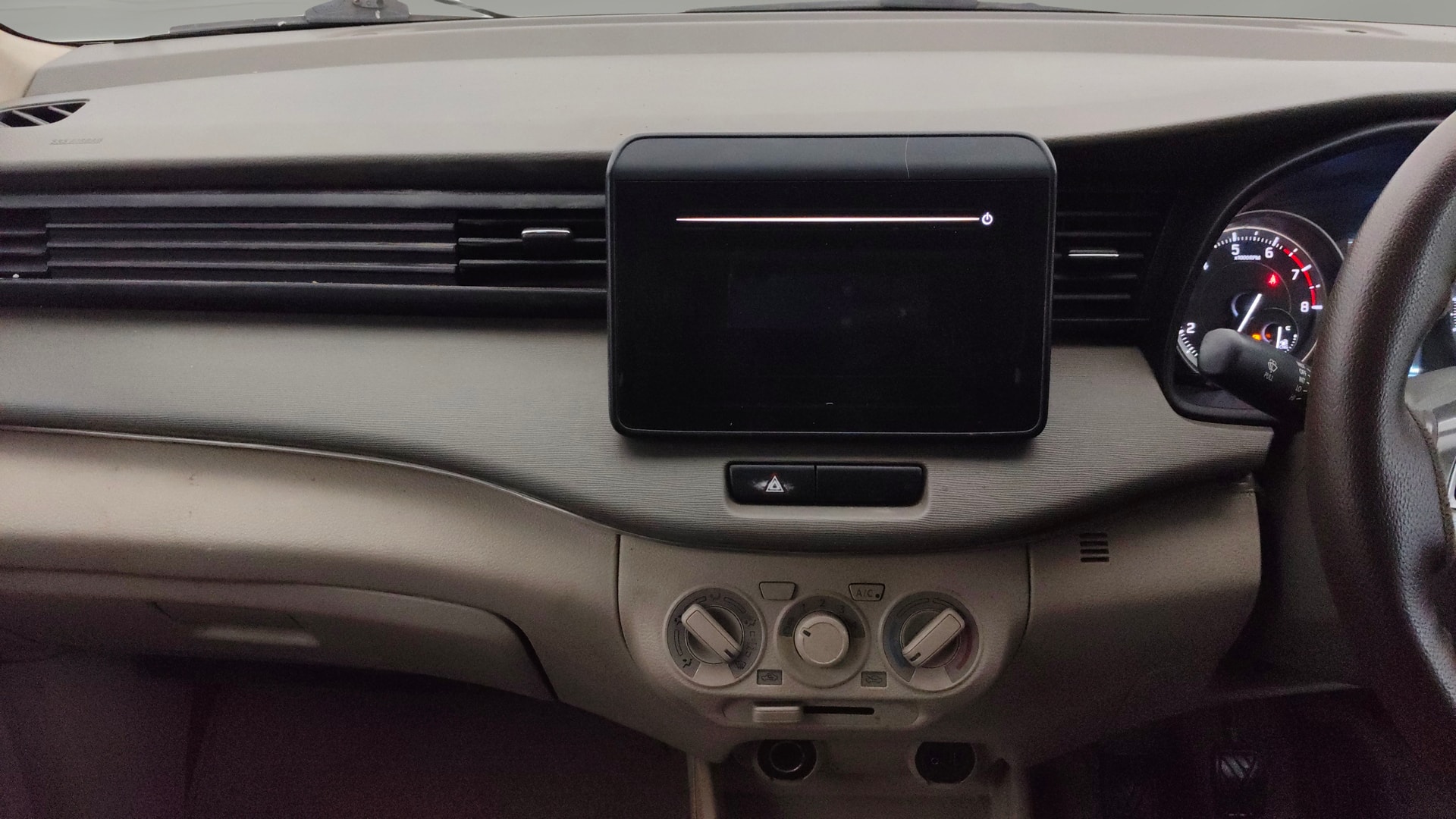 View 2023 Maruti Suzuki 1000 Base Variant Image 18 Used 2023 Maruti Suzuki 1000 Base Variant Image 18