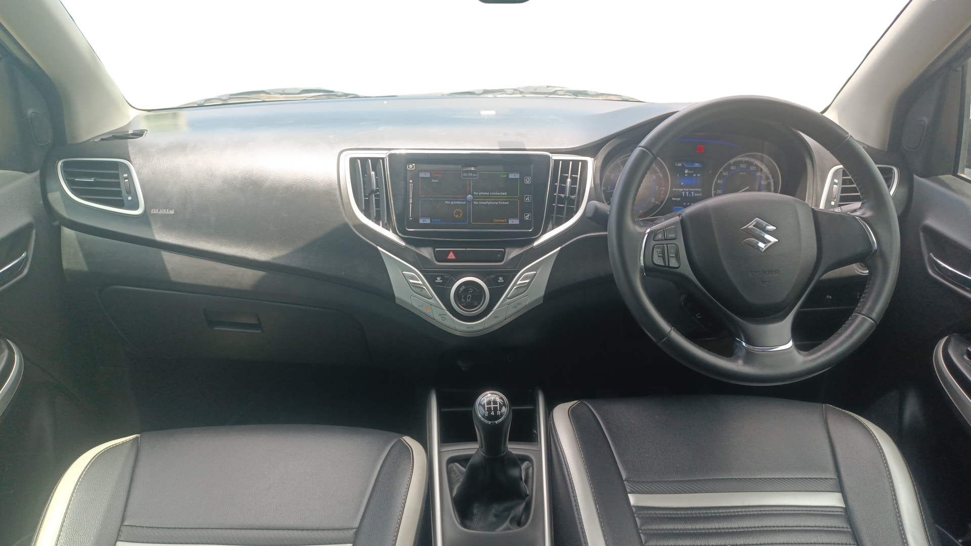 View 2019 Maruti Suzuki 1000 Base Variant Image 15 Used 2019 Maruti Suzuki 1000 Base Variant Image 15