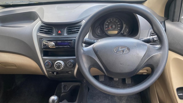 View Hyundai EON Image 20 Used Hyundai EON Image 20