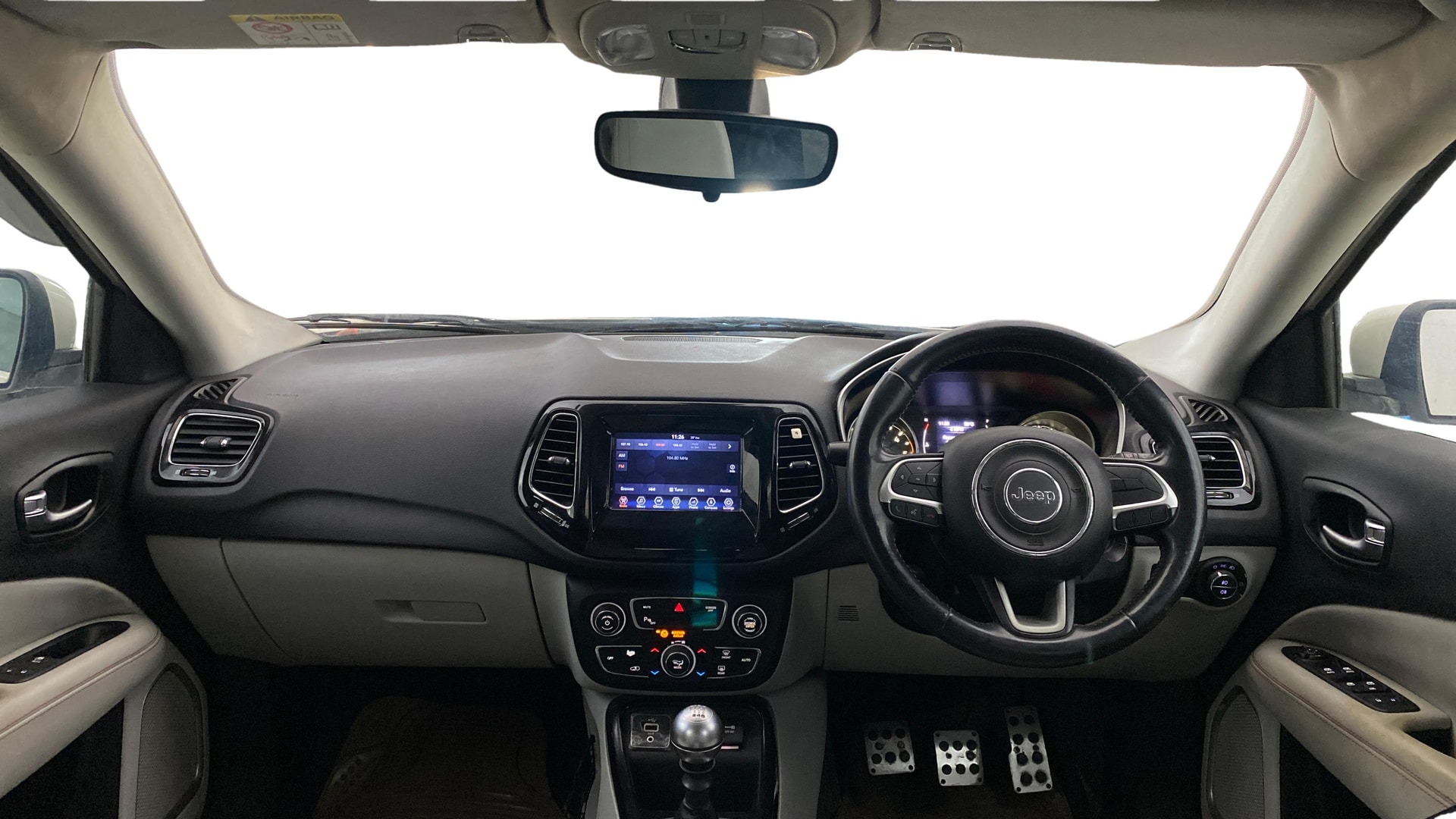 View 2017 Jeep Compass Limited 4X4 2.0 Diesel BS IV Image 15 Used 2017 Jeep Compass Limited 4X4 2.0 Diesel BS IV Image 15