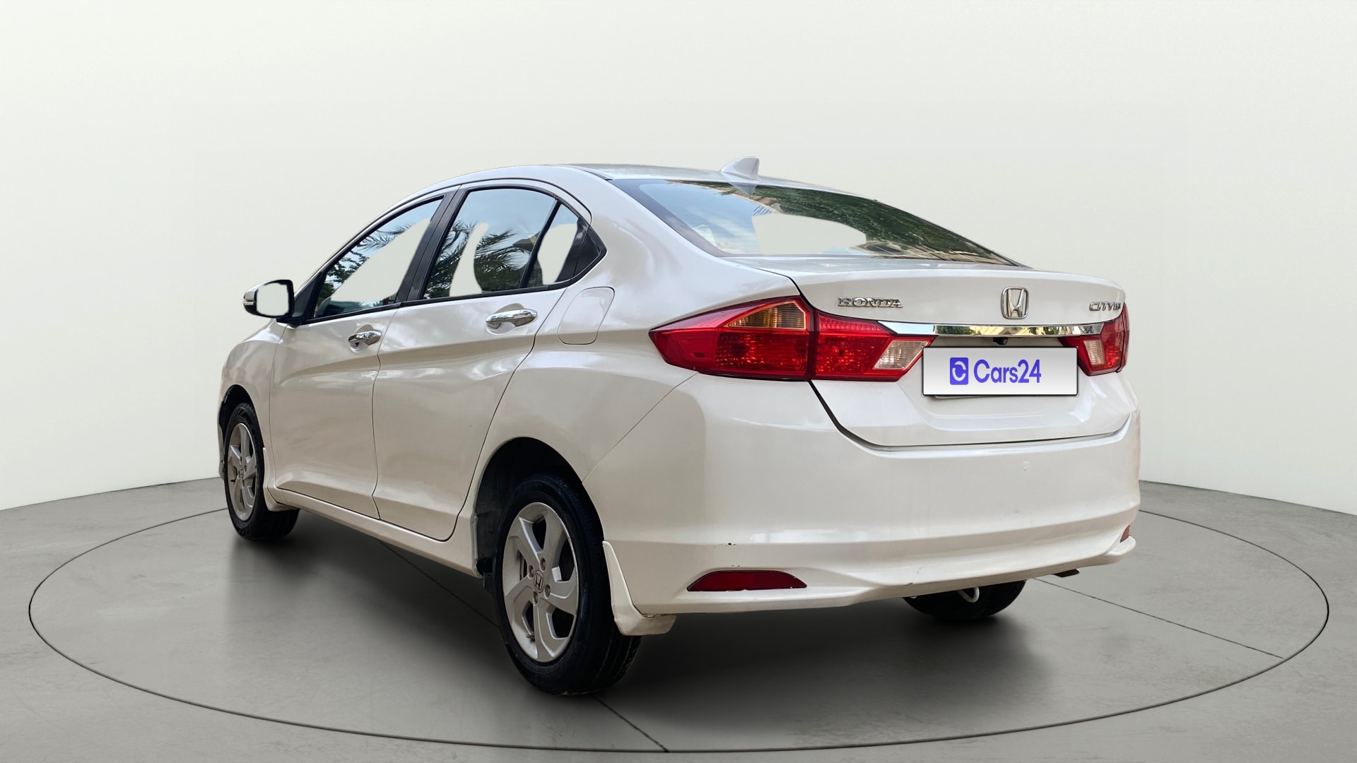 View 2014 Honda City ZX MT Diesel Anniversary Edition Image 2 Used 2014 Honda City ZX MT Diesel Anniversary Edition Image 2