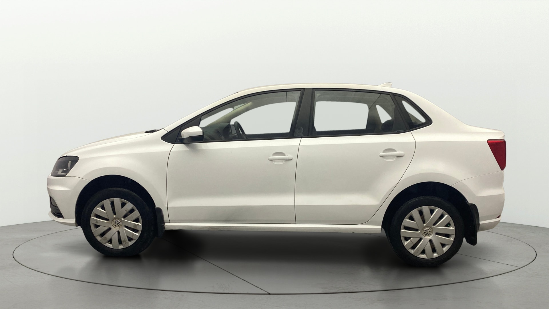 View 2016 Volkswagen Ameo 1.2L MPI Petrol Comfortline Image 5 Used 2016 Volkswagen Ameo 1.2L MPI Petrol Comfortline Image 5