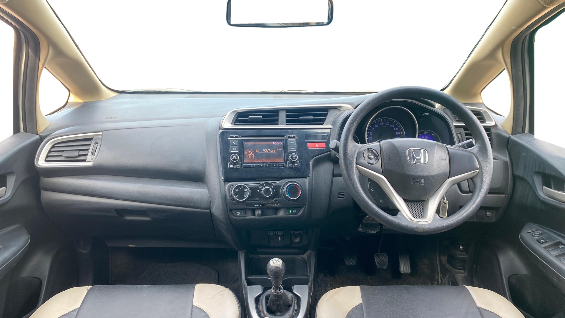 View 2016 Honda Jazz E MT Diesel Image 29 Used 2016 Honda Jazz E MT Diesel Image 29