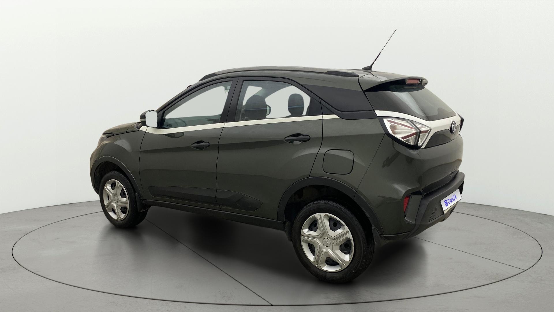 View 2023 Tata Nexon Revotron XM Image 2 Used 2023 Tata Nexon Revotron XM Image 2