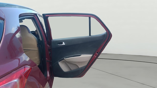 View Hyundai Grand i10 Image 7 Used Hyundai Grand i10 Image 7