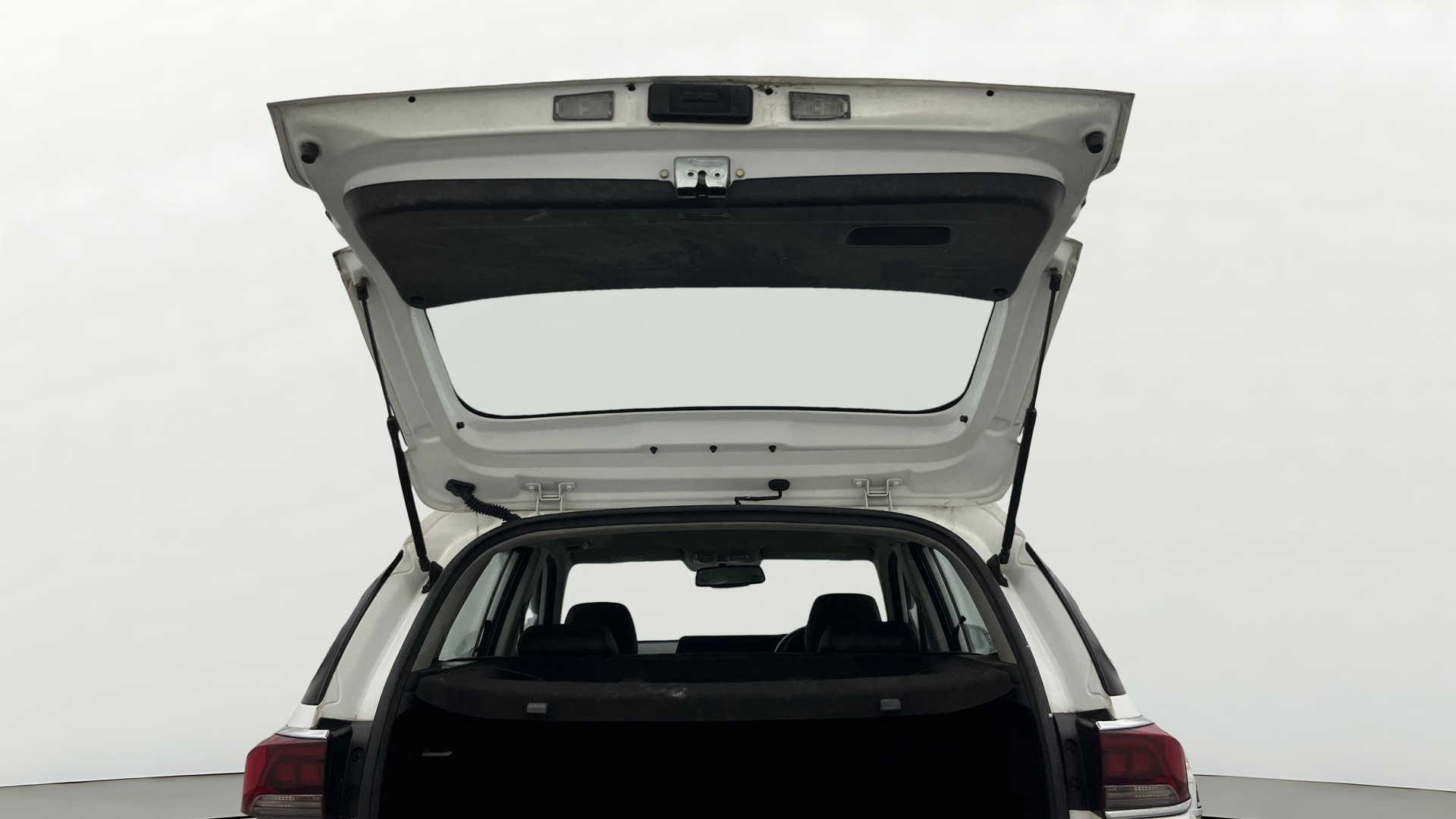 View 2021 Kia Sonet GTX Plus iMT Petrol Image 32 Used 2021 Kia Sonet GTX Plus iMT Petrol Image 32
