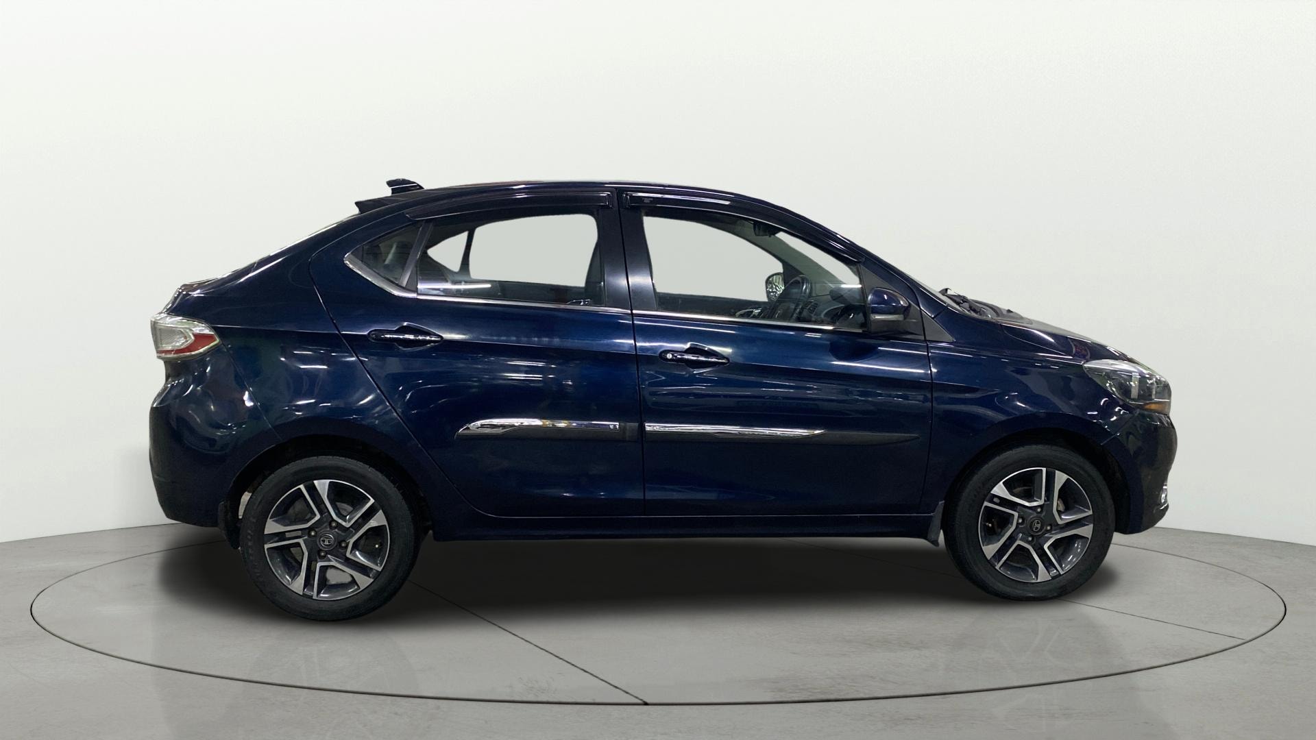 View 2019 Tata Tigor XE Diesel Image 8 Used 2019 Tata Tigor XE Diesel Image 8