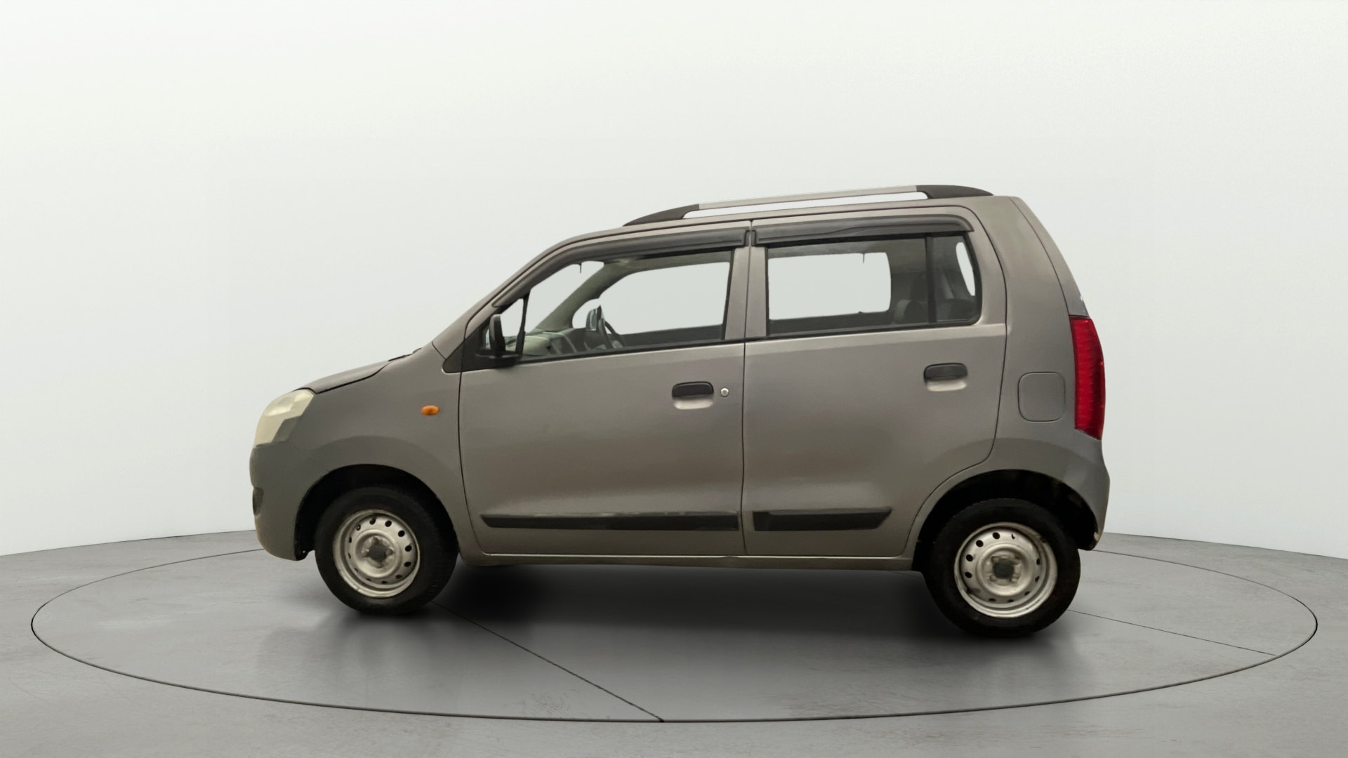 View 2017 Maruti Suzuki 1000 Base Variant Image 5 Used 2017 Maruti Suzuki 1000 Base Variant Image 5