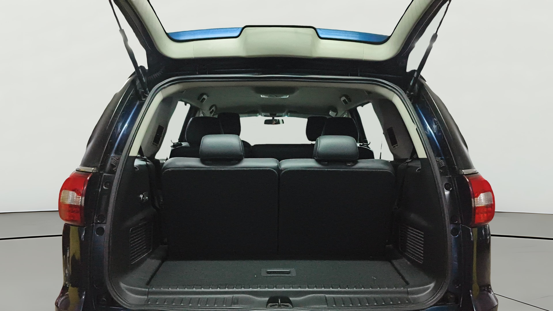 View 2017 Tata Hexa XT 4X2 Image 42 Used 2017 Tata Hexa XT 4X2 Image 42