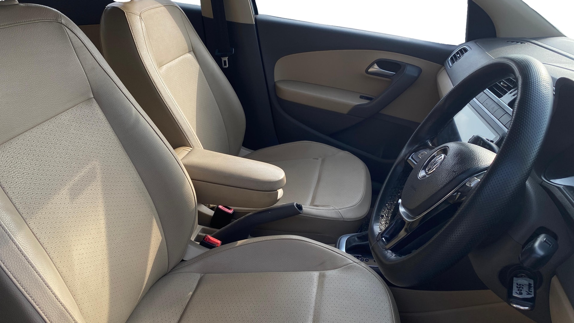 View 2016 Volkswagen Vento 1.2 L TSI Comfortline Petrol AT Image 26 Used 2016 Volkswagen Vento 1.2 L TSI Comfortline Petrol AT Image 26
