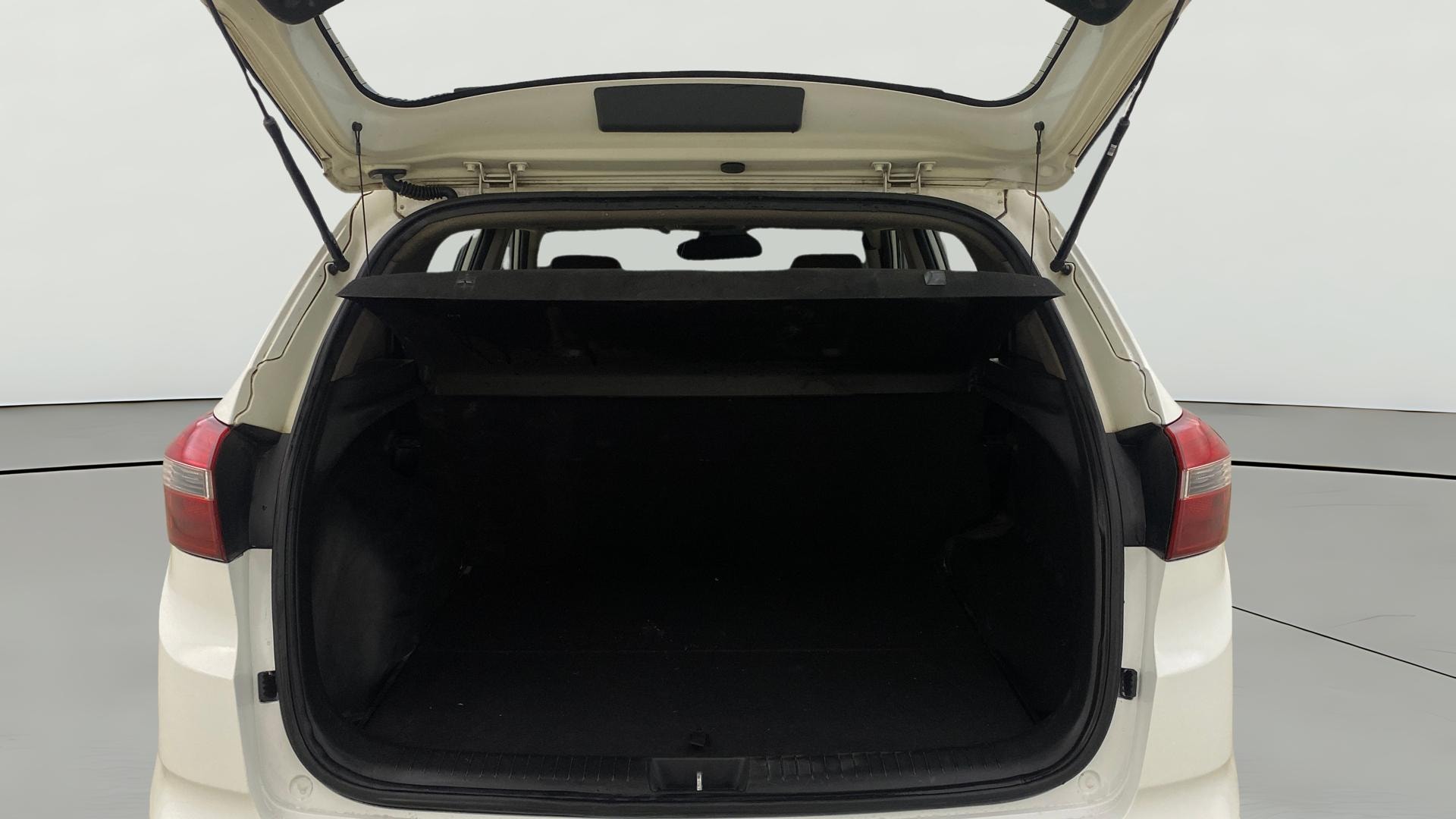 View 2016 Hyundai Creta 1.4 E Diesel Image 37 Used 2016 Hyundai Creta 1.4 E Diesel Image 37