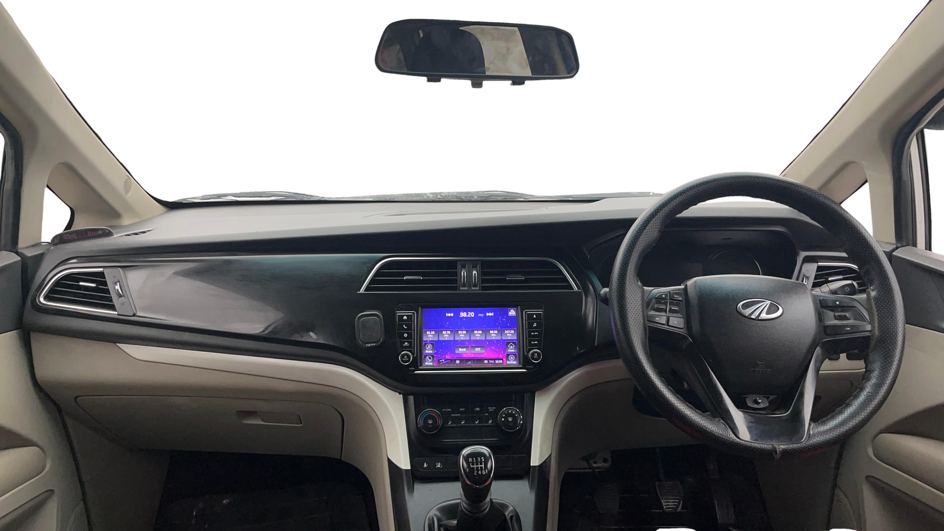 View 2019 Mahindra Marazzo M6 7-Seater Image 16 Used 2019 Mahindra Marazzo M6 7-Seater Image 16