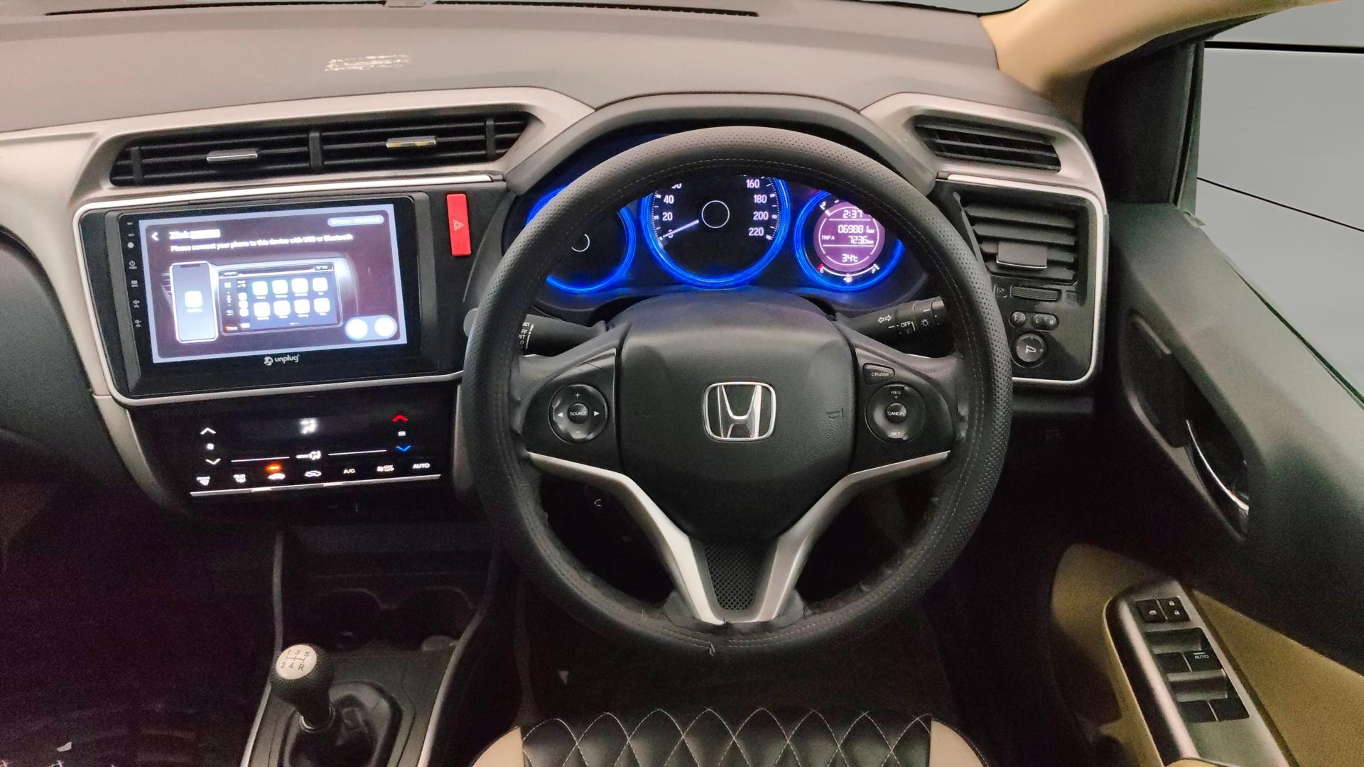 View 2015 Honda City ZX MT Diesel Anniversary Edition Image 21 Used 2015 Honda City ZX MT Diesel Anniversary Edition Image 21