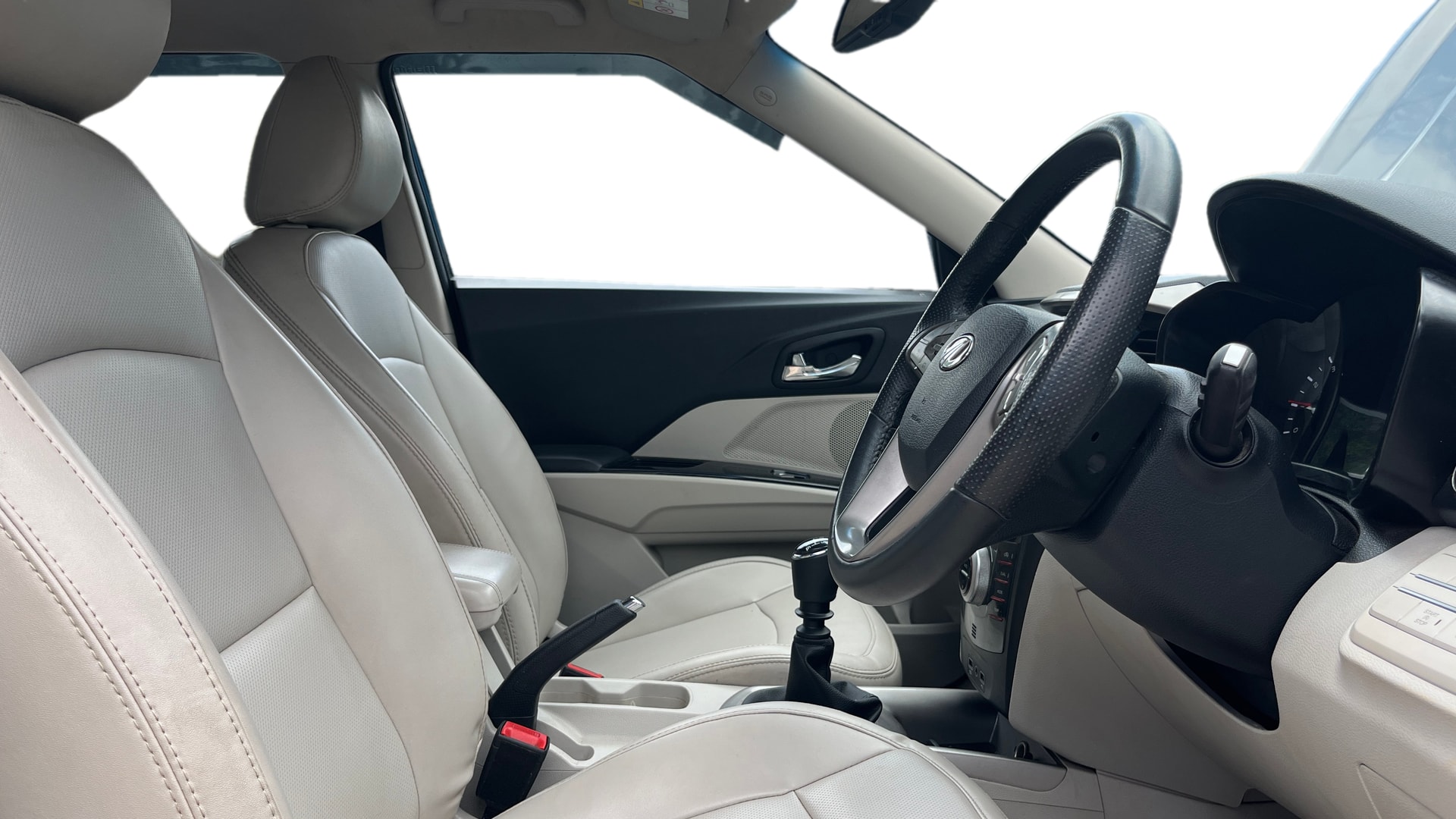Used 2022 Mahindra XUV300 Used 2022 Mahindra XUV300