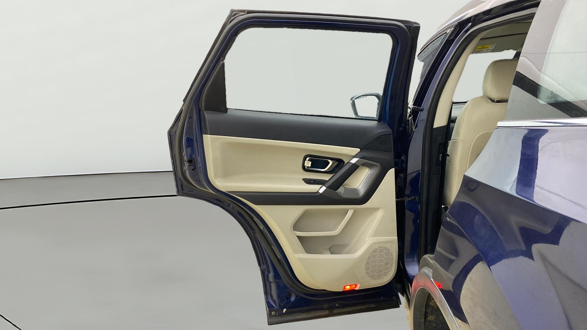 View 2021 Tata Safari XZA Plus Image 16 Used 2021 Tata Safari XZA Plus Image 16