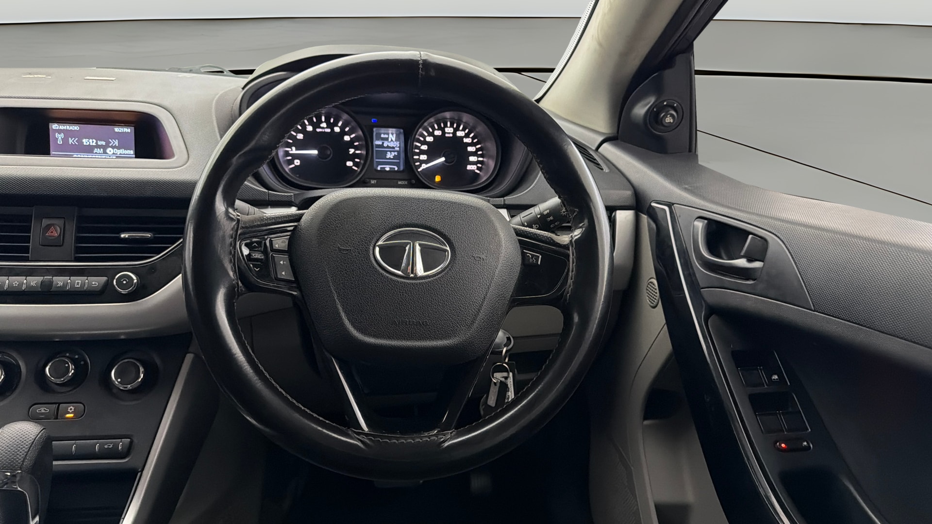 Used 2018 Tata Nexon Used 2018 Tata Nexon