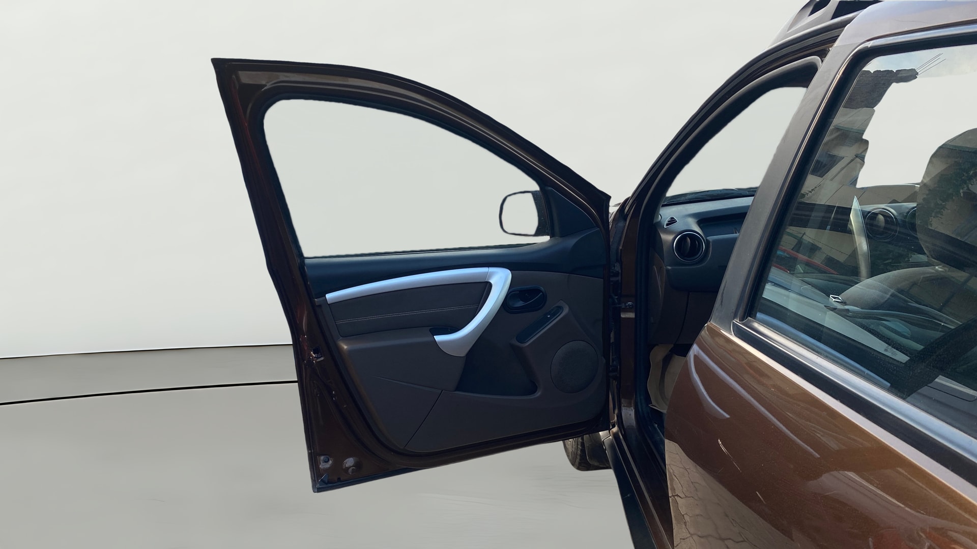 View 2017 Renault Duster Petrol RXL Image 30 Used 2017 Renault Duster Petrol RXL Image 30