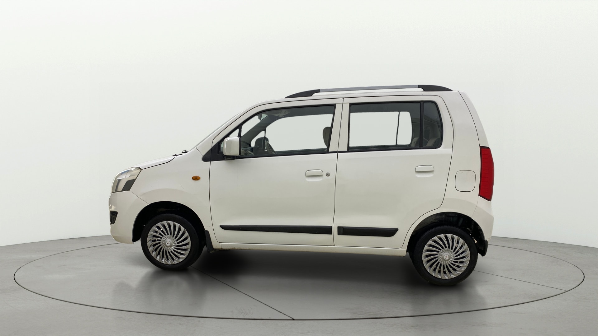 View 2017 Maruti Suzuki 1000 Base Variant Image 25 Used 2017 Maruti Suzuki 1000 Base Variant Image 25