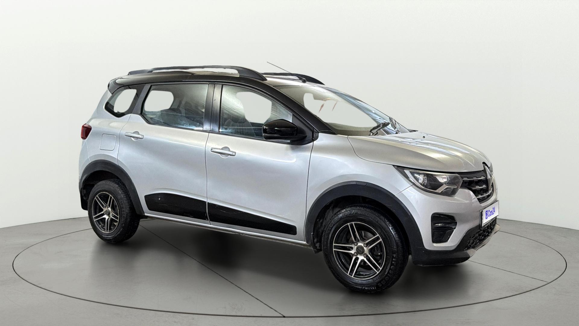 View 2022 Renault Triber RXT Image 37 Used 2022 Renault Triber RXT Image 37
