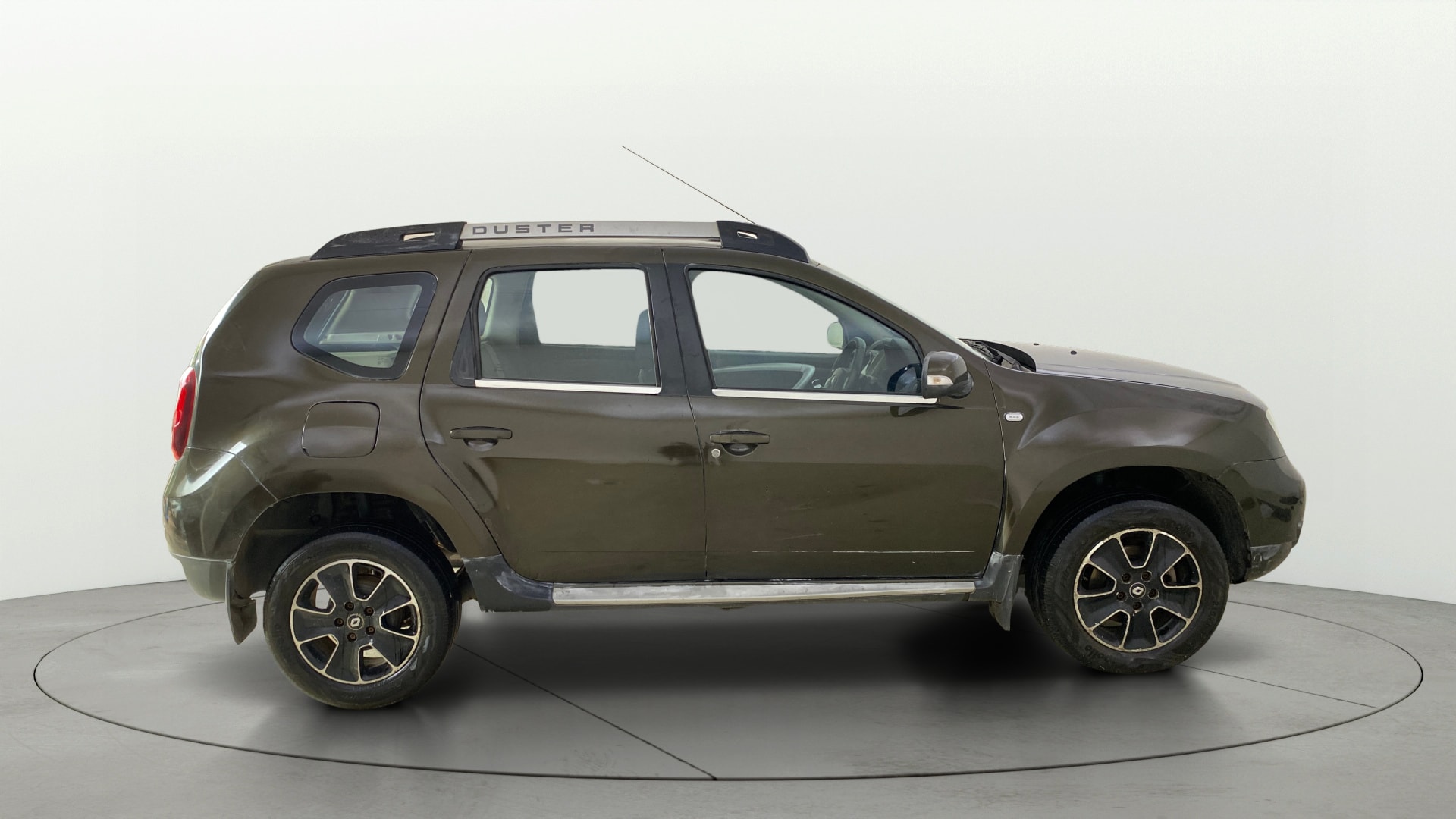 View 2017 Renault Duster Diesel 85PS 4x2 MT Image 26 Used 2017 Renault Duster Diesel 85PS 4x2 MT Image 26