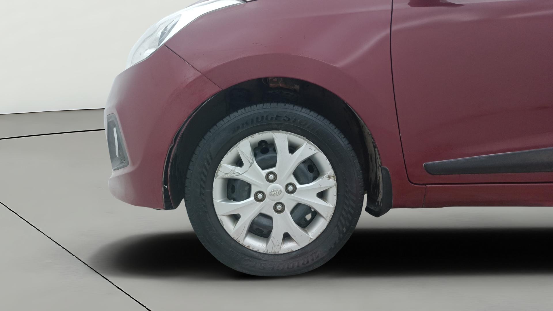 View 2014 Hyundai Grand i10 1.2 Sportz AT Petrol Image 27 Used 2014 Hyundai Grand i10 1.2 Sportz AT Petrol Image 27