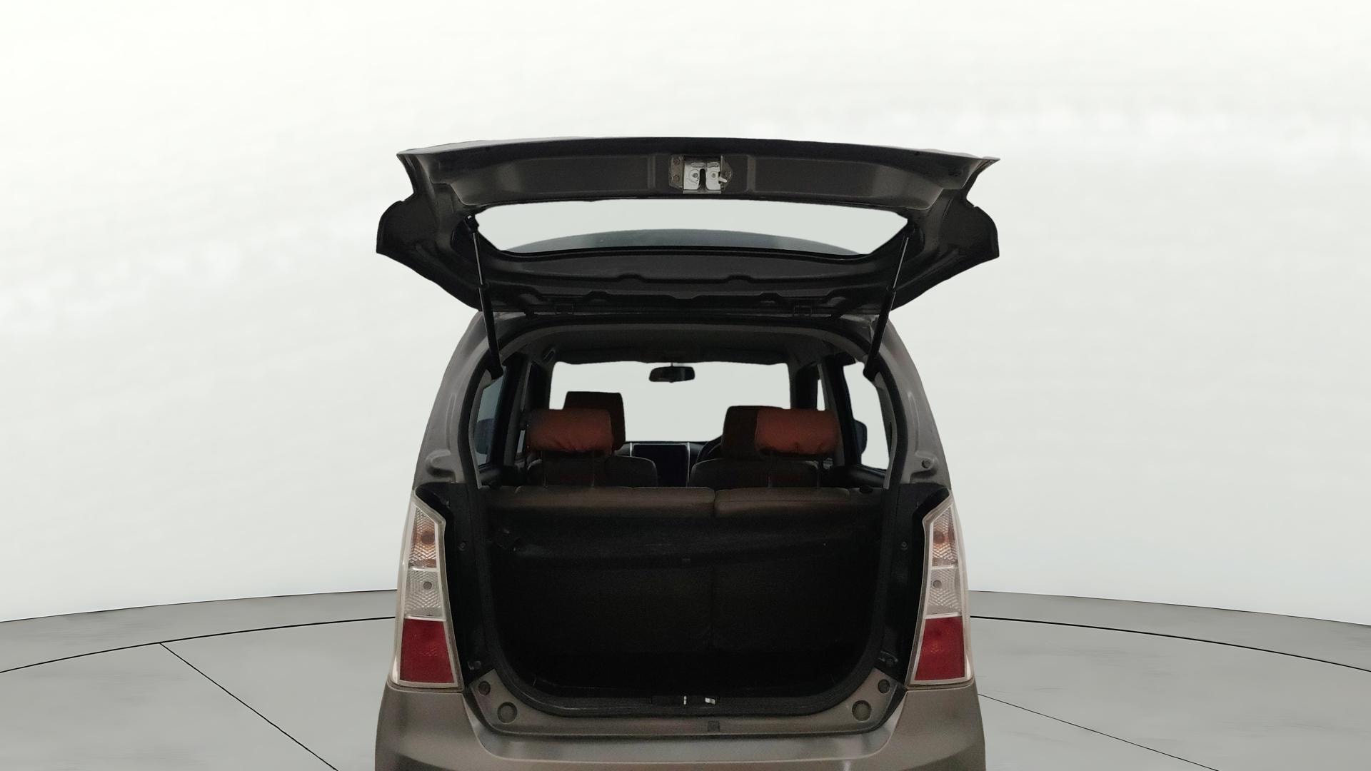 View 2014 Maruti Suzuki Stingray LXI Image 16 Used 2014 Maruti Suzuki Stingray LXI Image 16
