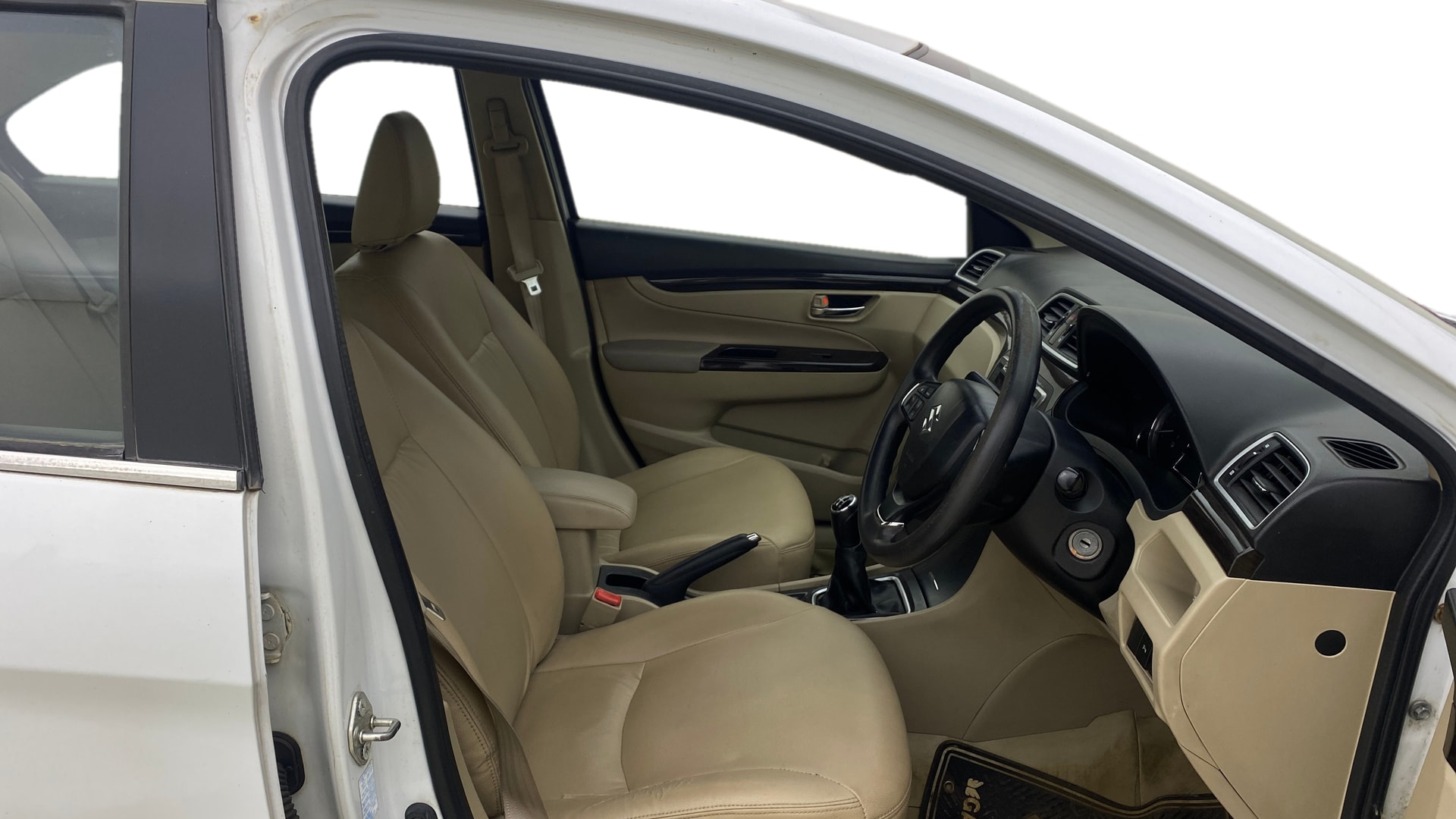 View 2016 Maruti Suzuki 1000 Base Variant Image 25 Used 2016 Maruti Suzuki 1000 Base Variant Image 25