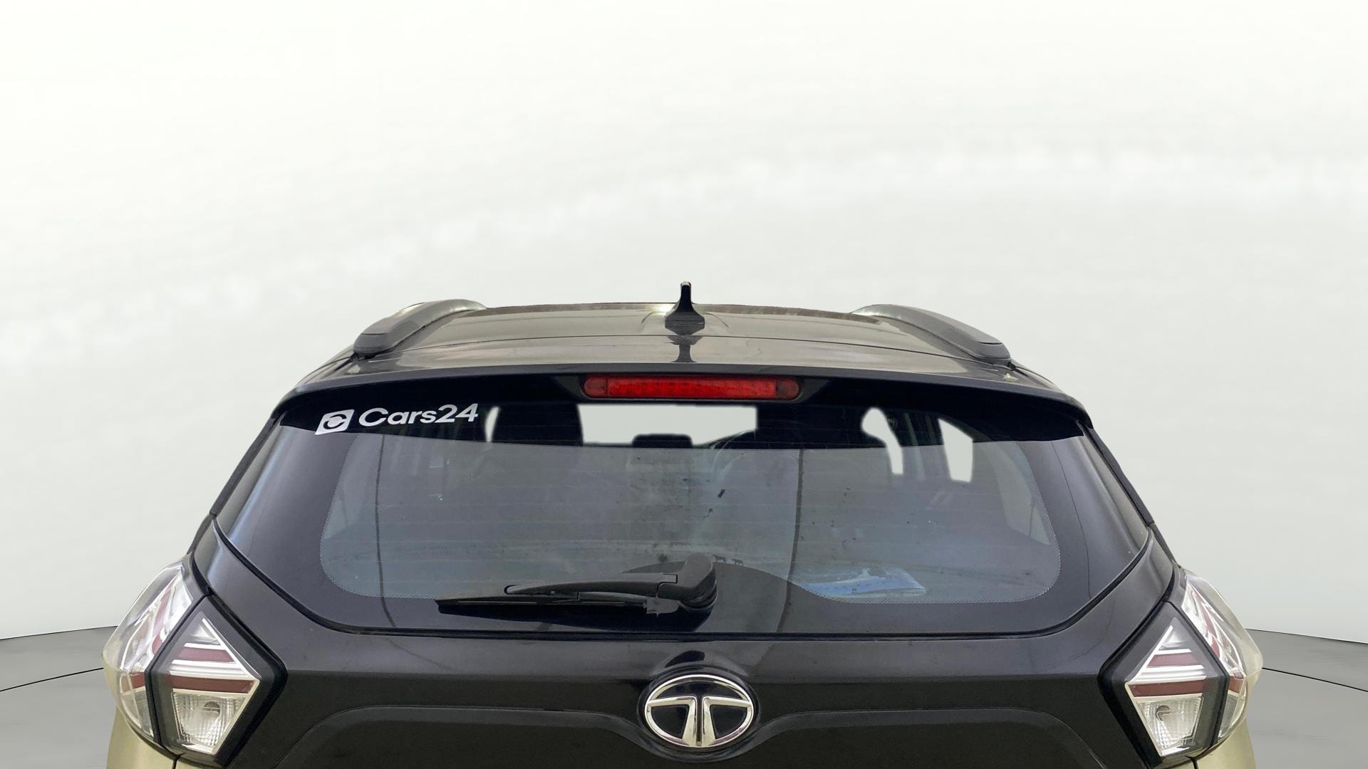 View 2022 Tata Nexon Revotorq Kaziranga XZA Plus AMT Image 5 Used 2022 Tata Nexon Revotorq Kaziranga XZA Plus AMT Image 5