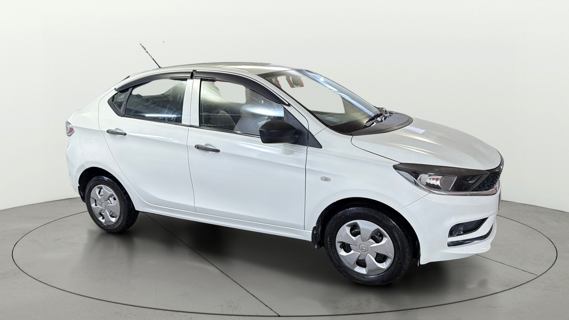 View 2022 Tata Tigor XE Diesel Image 35 Used 2022 Tata Tigor XE Diesel Image 35