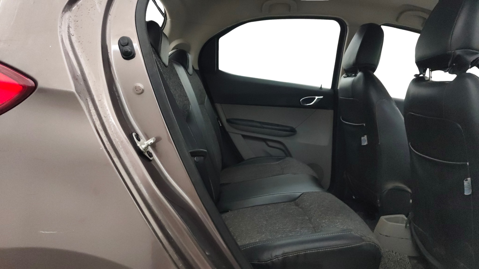 View 2019 Tata Tiago Revotorq XB Image 28 Used 2019 Tata Tiago Revotorq XB Image 28
