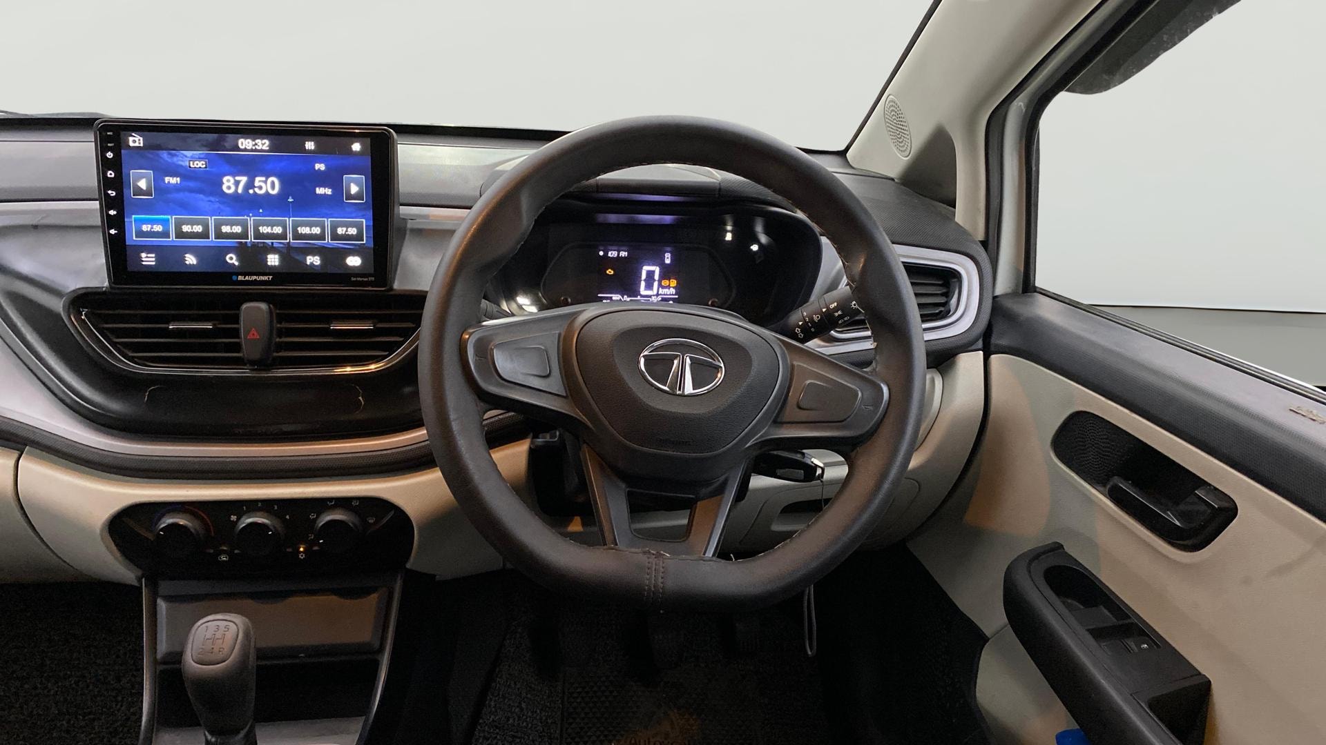 Used 2024 Tata Altroz Used 2024 Tata Altroz