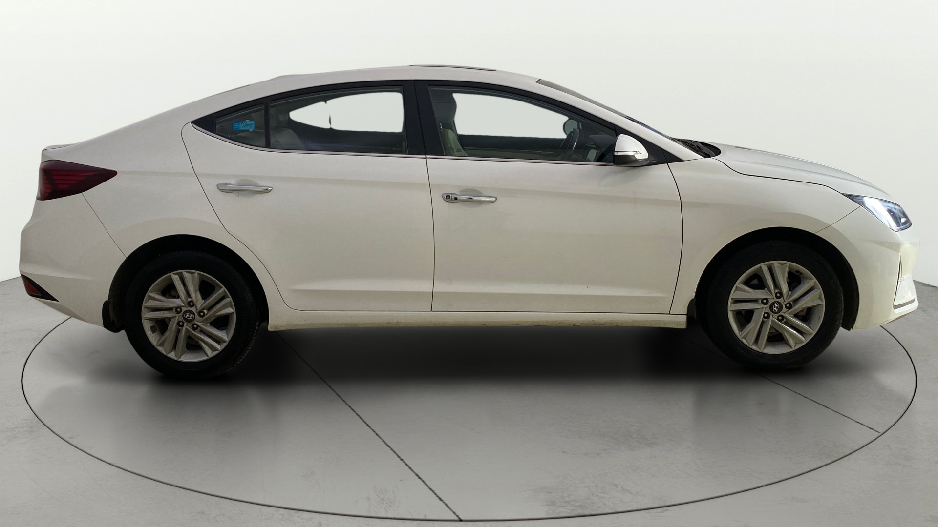 View 2021 Hyundai Elantra 1.6 CRDi S Image 27 Used 2021 Hyundai Elantra 1.6 CRDi S Image 27