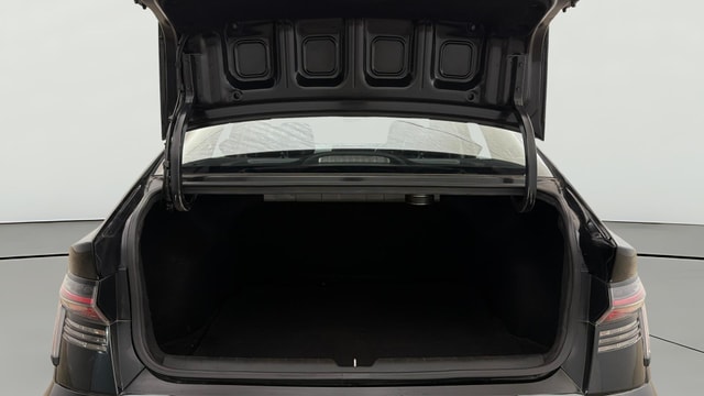 View Hyundai Verna Image 40 Used Hyundai Verna Image 40