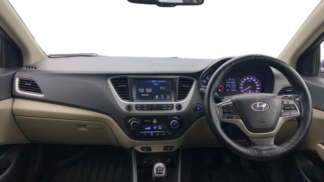 View Hyundai Verna Image 30 Used Hyundai Verna Image 30