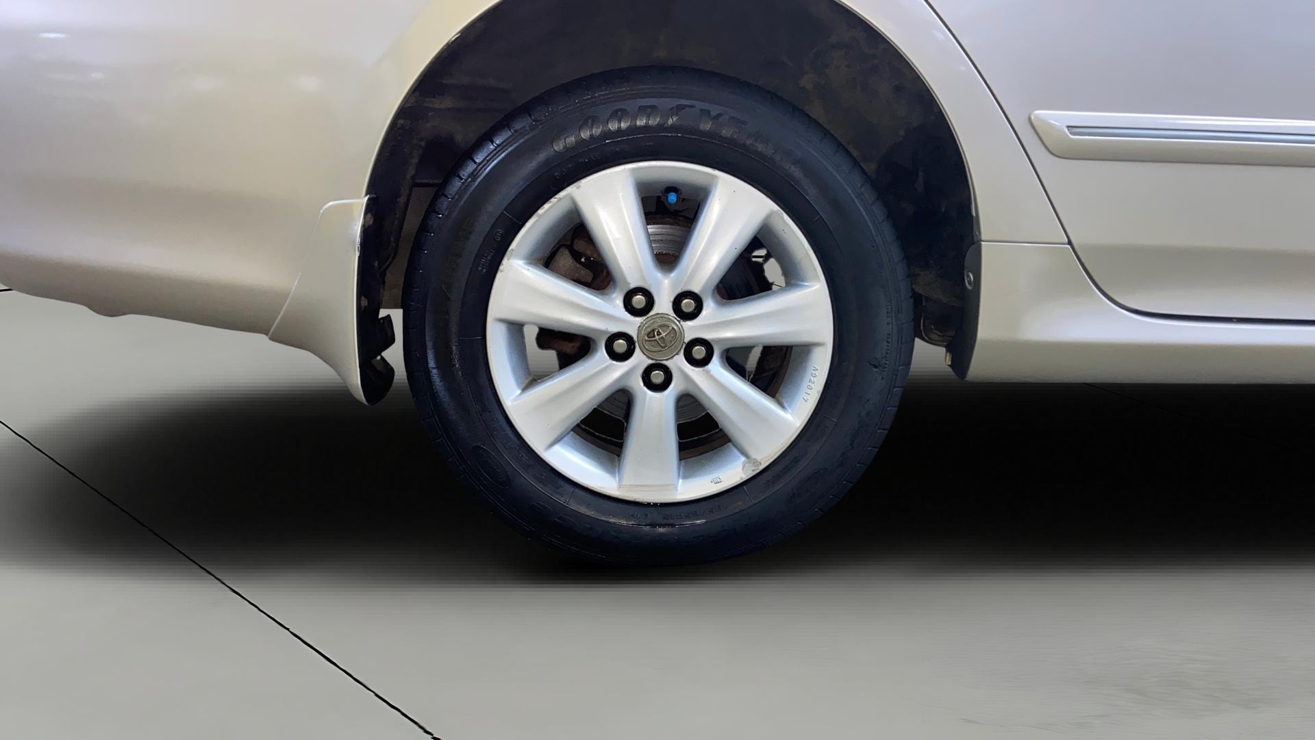 View 2013 Toyota Corolla Altis 1.8 GL Image 23 Used 2013 Toyota Corolla Altis 1.8 GL Image 23
