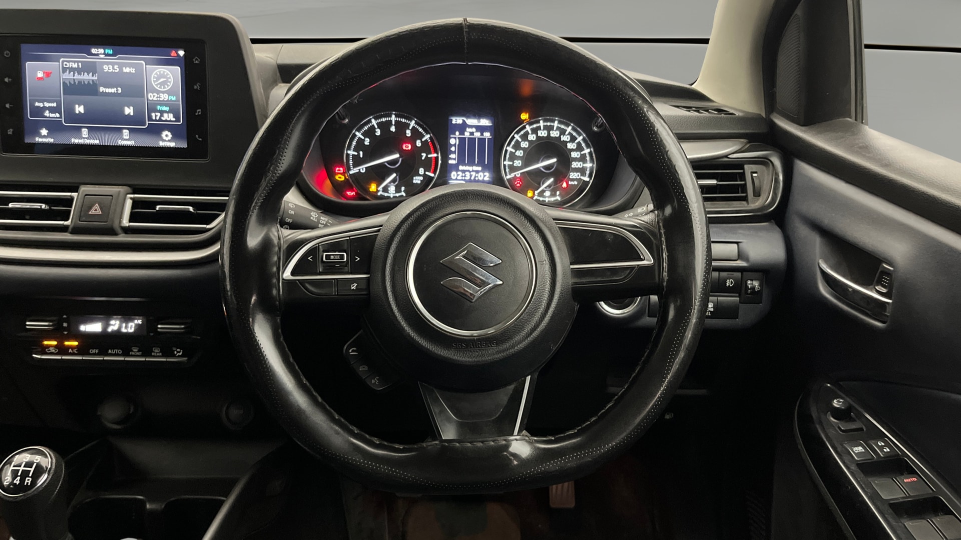 View 2023 Maruti Suzuki 1000 Base Variant Image 20 Used 2023 Maruti Suzuki 1000 Base Variant Image 20
