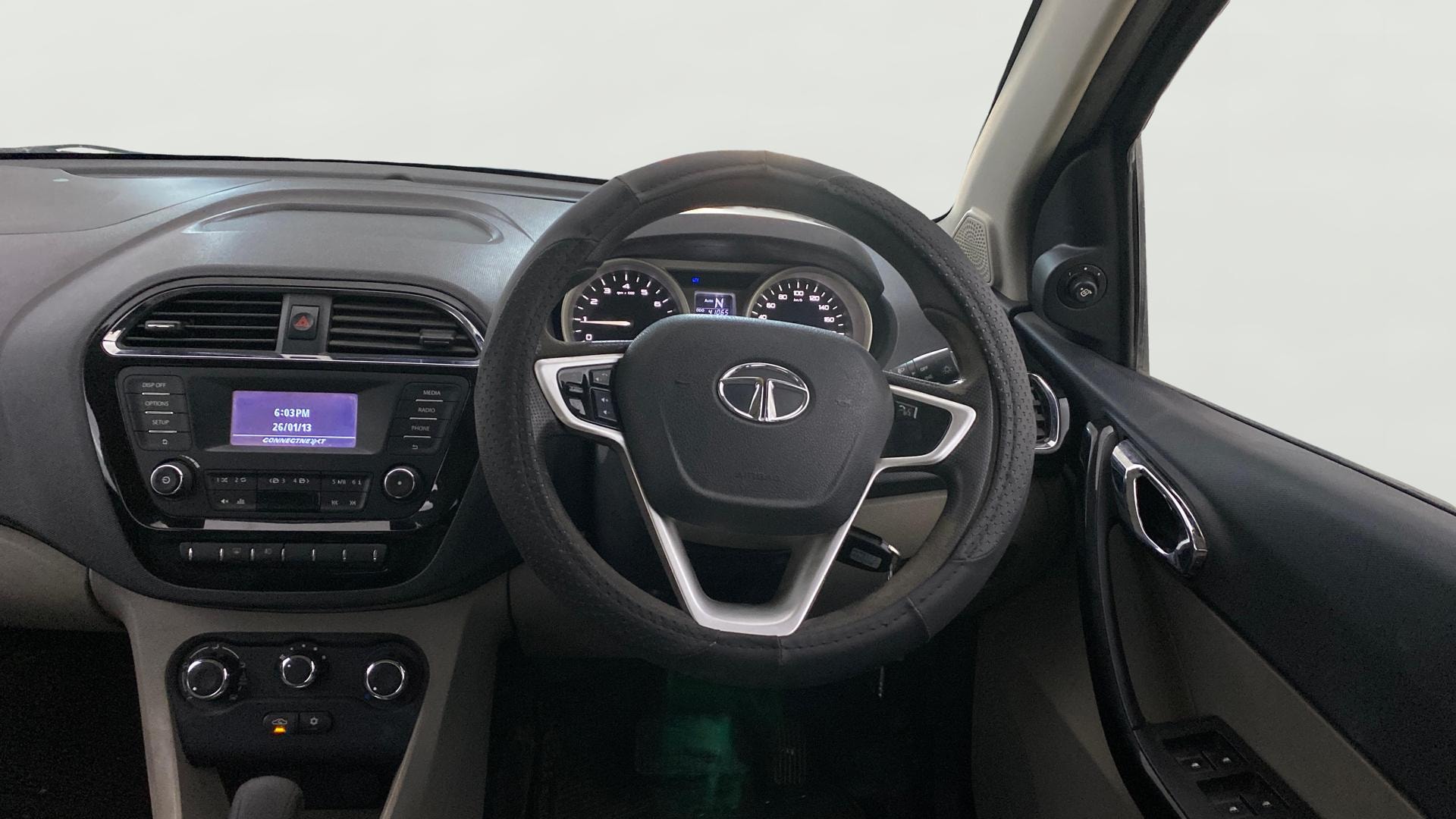 View 2017 Tata Tiago Revotorq XB Image 20 Used 2017 Tata Tiago Revotorq XB Image 20