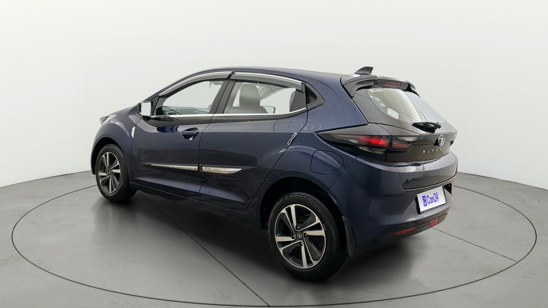 View 2023 Tata Altroz XZ Petrol Image 2 Used 2023 Tata Altroz XZ Petrol Image 2