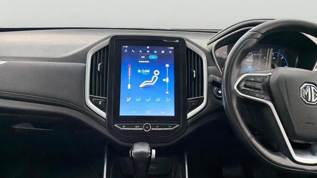 View MG Hector Image 33 Used MG Hector Image 33