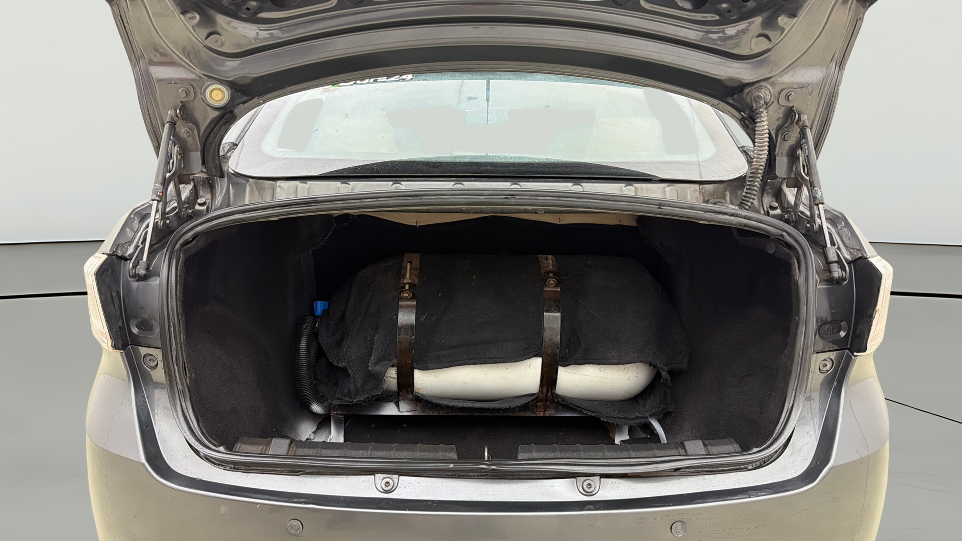 View 2022 Tata Tigor XE Diesel Image 36 Used 2022 Tata Tigor XE Diesel Image 36