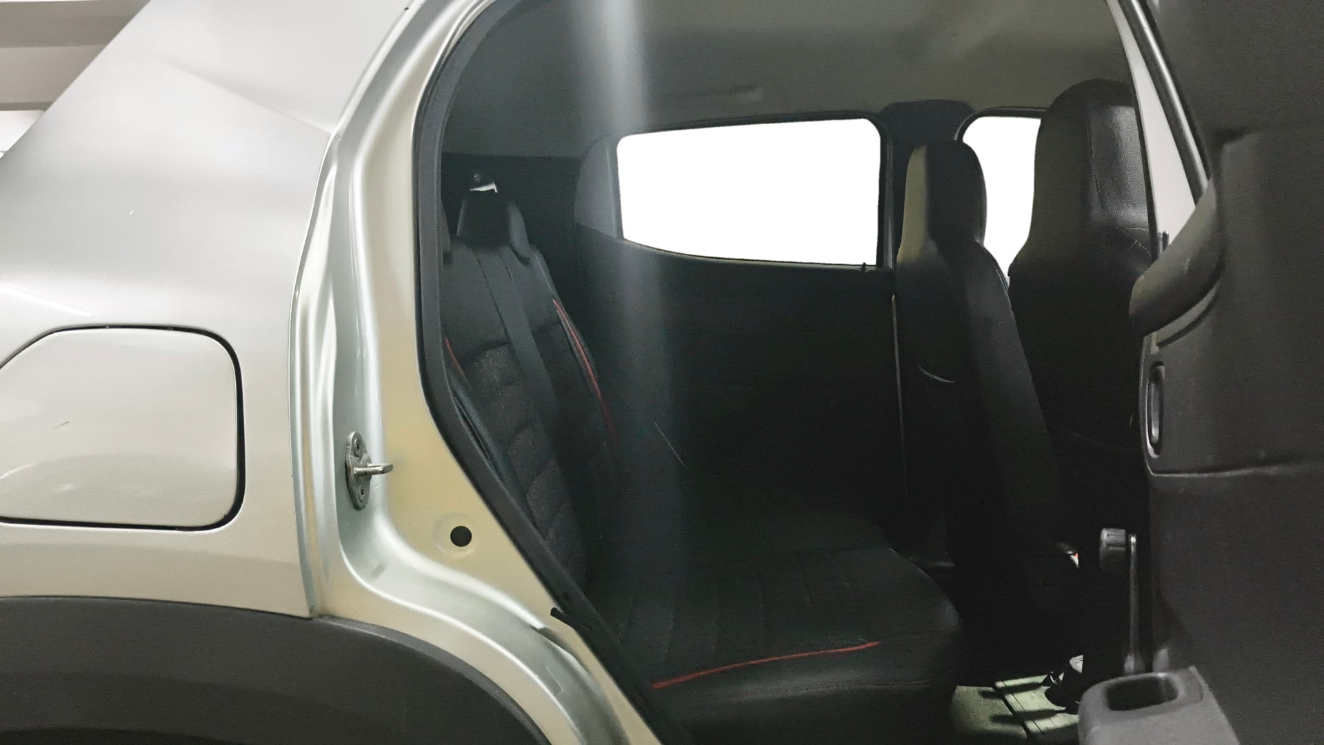 View 2016 Renault Kwid RXT 1.0 Image 28 Used 2016 Renault Kwid RXT 1.0 Image 28