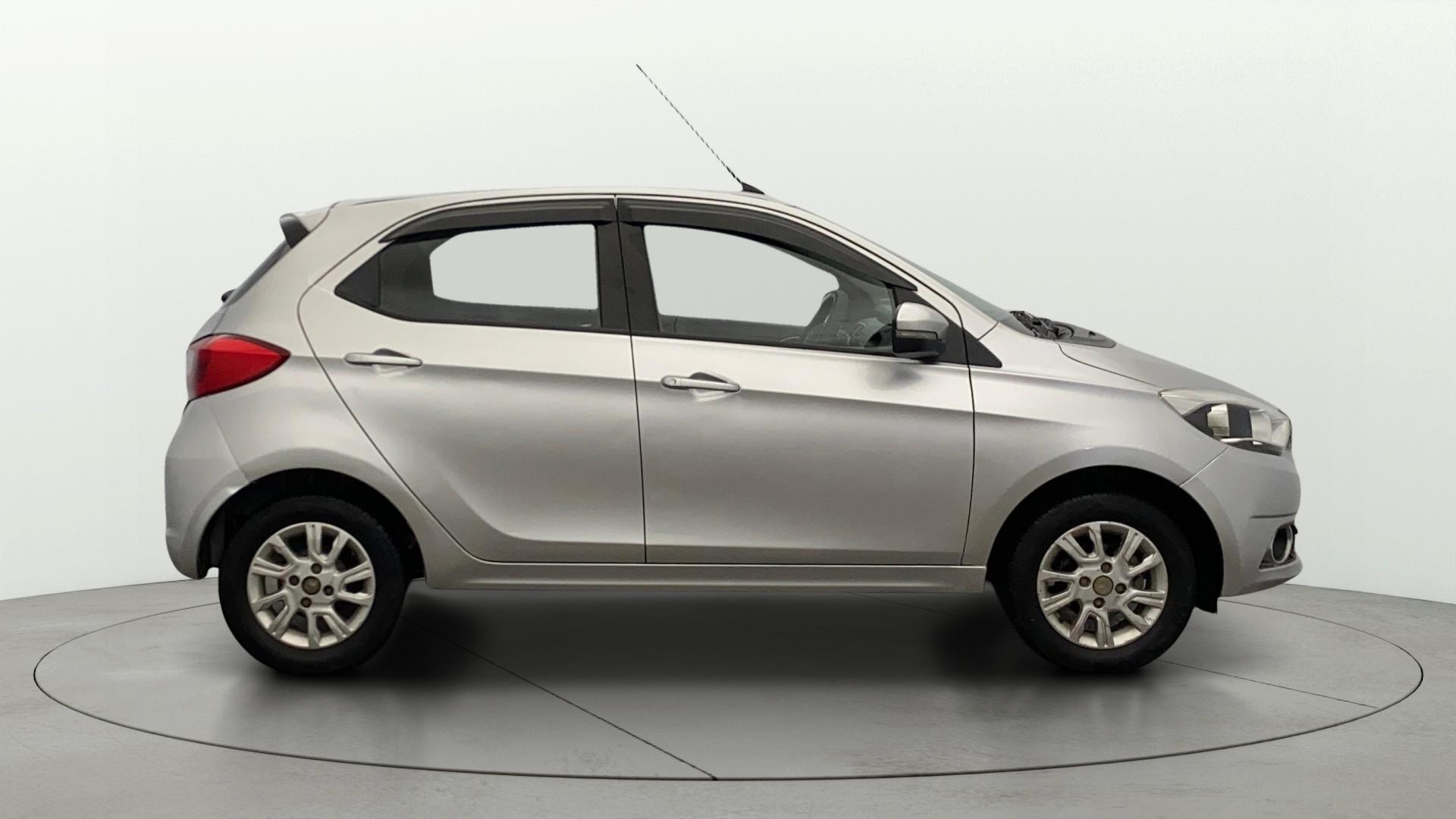 View 2018 Tata Tiago Revotorq XB Image 8 Used 2018 Tata Tiago Revotorq XB Image 8