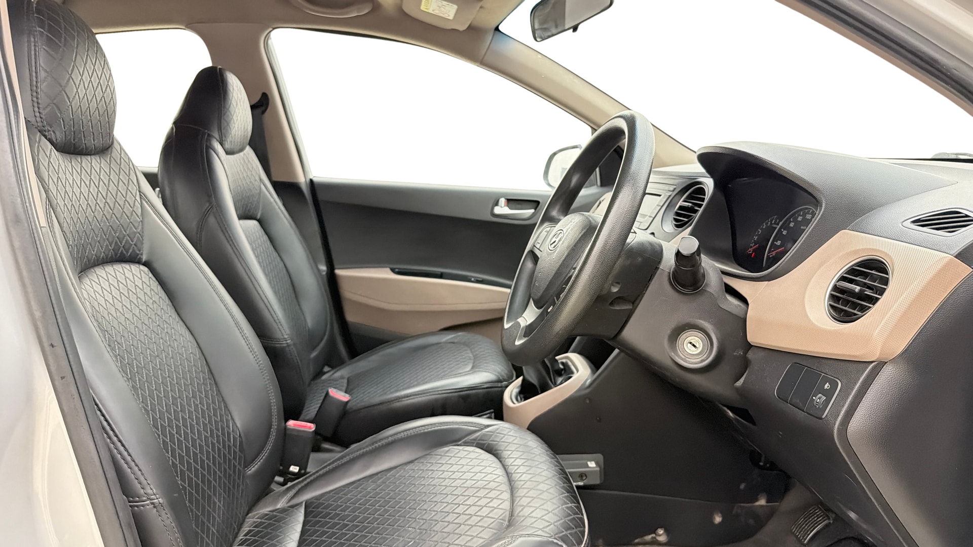 View 2016 Hyundai Grand i10 Sportz 1.2 Kappa Image 25 Used 2016 Hyundai Grand i10 Sportz 1.2 Kappa Image 25