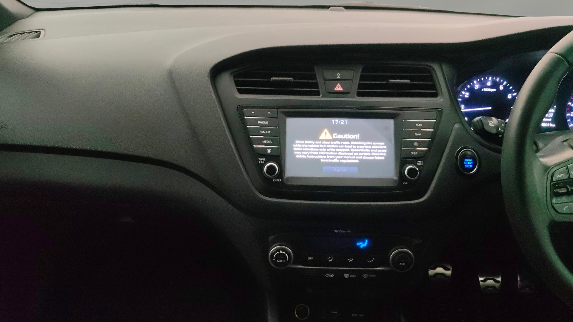 View 2017 Hyundai i20 Active 1.2 SX Image 17 Used 2017 Hyundai i20 Active 1.2 SX Image 17
