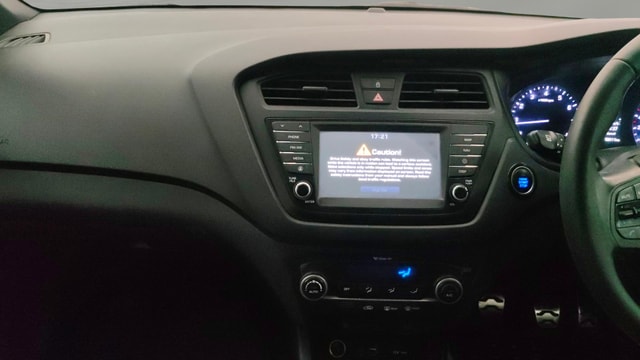 View Hyundai i20 Active Image 17 Used Hyundai i20 Active Image 17