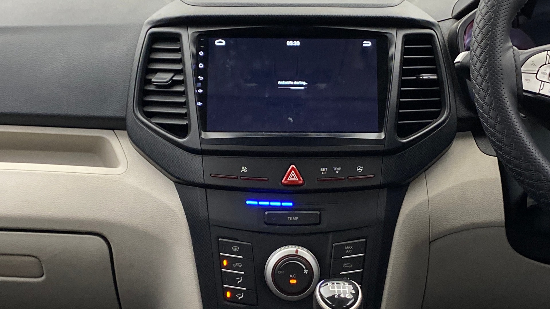 Used 2022 Mahindra XUV300 Used 2022 Mahindra XUV300