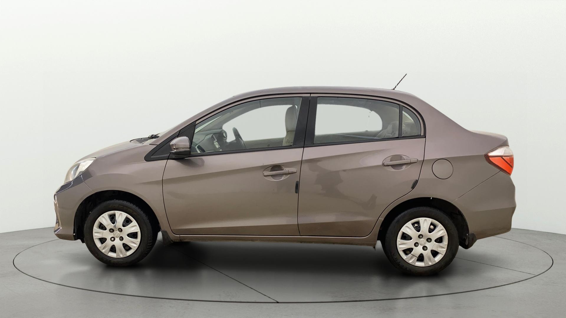 View 2016 Honda Amaze E MT Petrol BS IV Image 5 Used 2016 Honda Amaze E MT Petrol BS IV Image 5